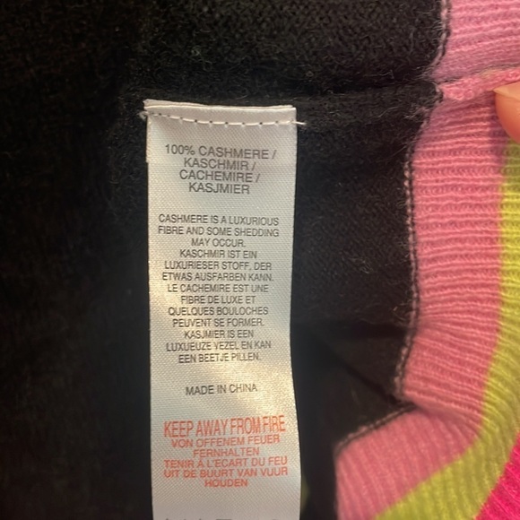 Scott & Scott London Lola Cashmere V-neck Sweater NWT - Picture 9 of 10